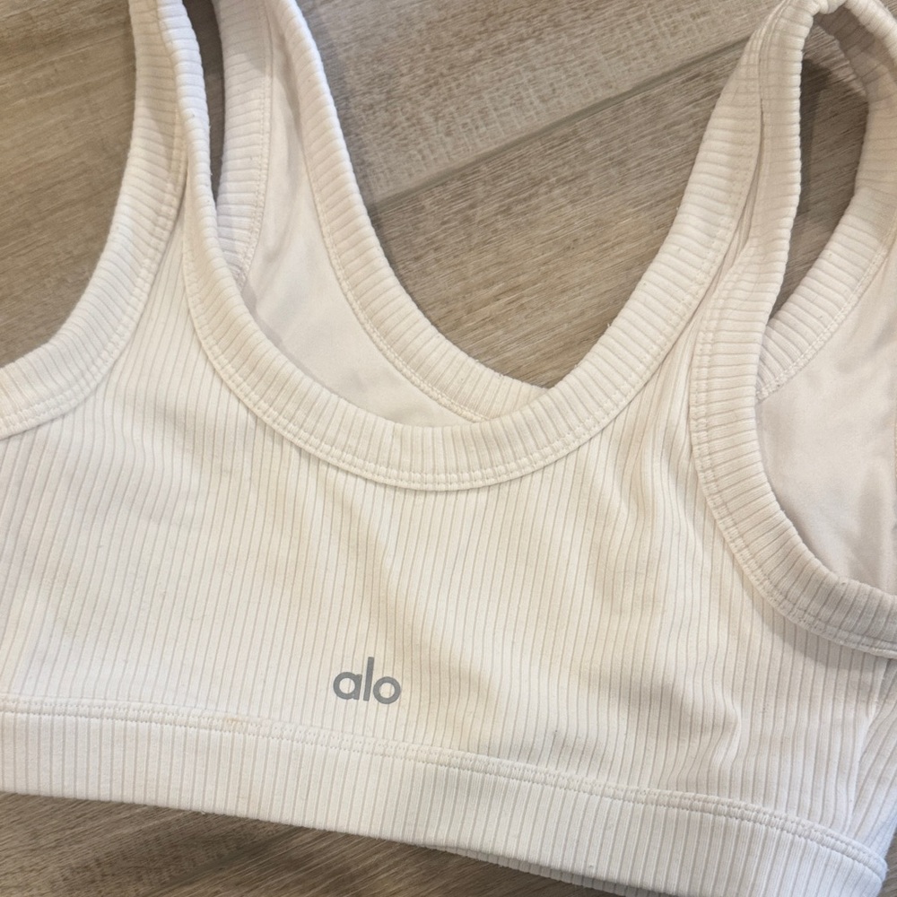 ALO Yoga Cream Sports Bra